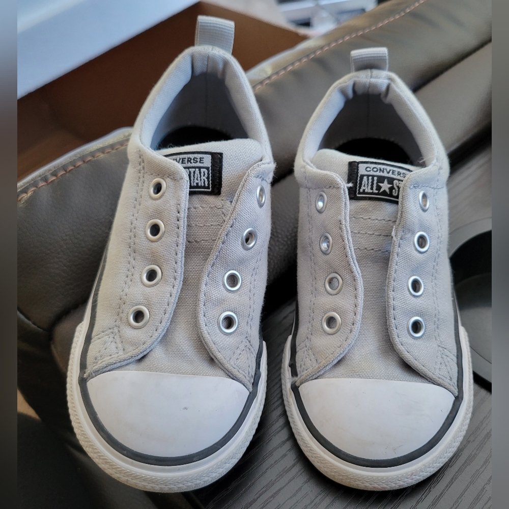 Toddler Gray/Silver Unisex Sneakers, No Laces